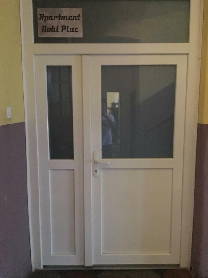 Apartment Nobl Plac Celje Exteriör bild